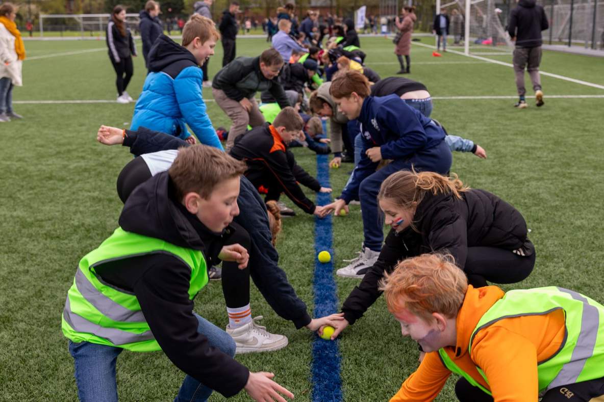 Splende kinderen tijdens een sportdag